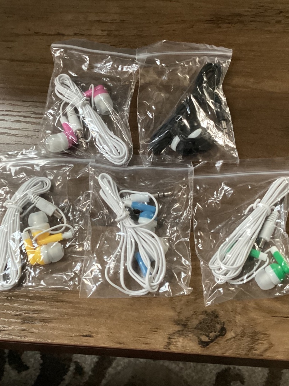 In-Ear Headphones Bundle 5-packs NEW